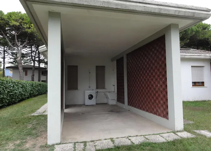 Semi-detached In A Area 빌라