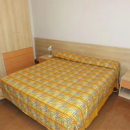 וילה Semi-detached In A Area *