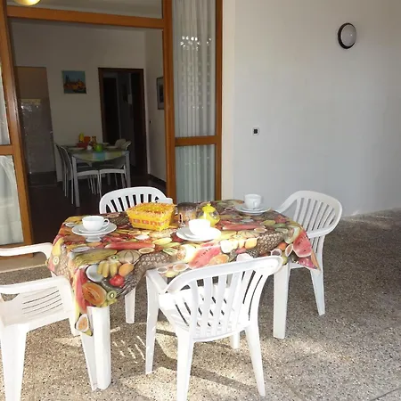 וילה Semi-detached In A Area ביביונה