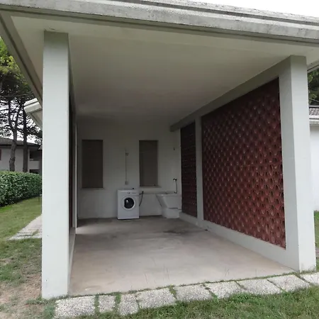 Semi-detached In A Area וילה