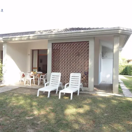וילה Semi-detached In A Area